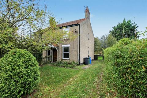 Flixton Road, Flixton, Lowestoft... 3 bed semi