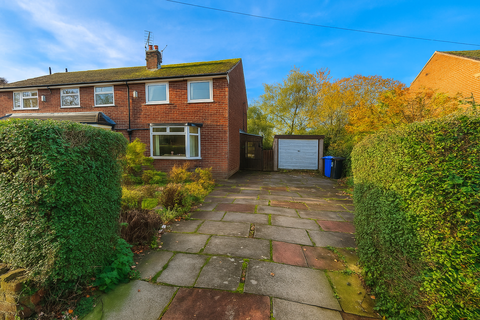 Reevey Avenue, Hazel Grove 2 bed semi