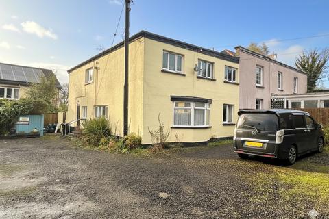 1 Burwood, Bow, Crediton EX17 6EN 2 bed flat for sale
