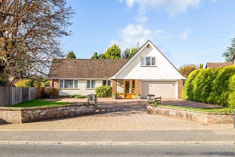 Ockley Lane, Hassocks, West Sussex... 3 bed chalet for sale
