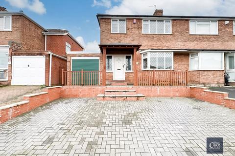 Yewtree Road, Streetly, B74 3SL 3 bed semi