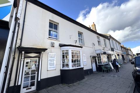 7 North Street, Wareham 2 bed flat for sale