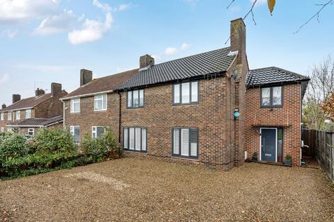 Peel Close, Windsor, Berkshire 5 bed semi