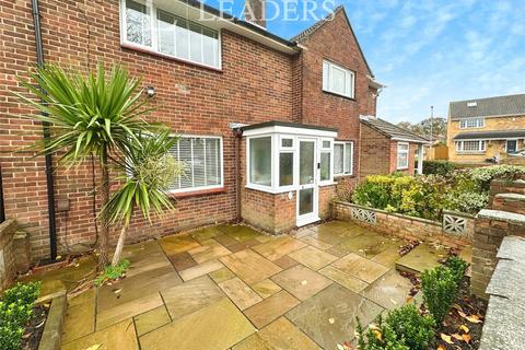 Redbridge Grove, Havant, Hampshire 2 bed terraced house for sale
