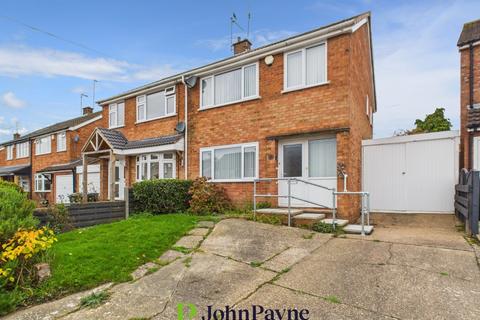 Moyle Crescent, Eastern Green... 3 bed semi