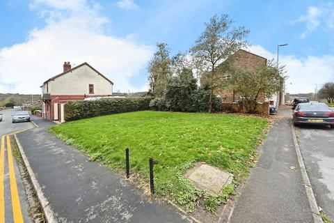 Staffordshire ST2 4 bed property with land for sale