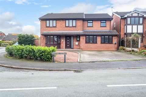 Pentire Road, Lichfield 5 bed detached house for sale