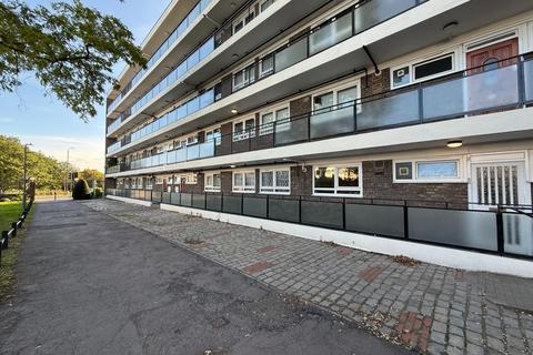 Treherne Court, Tooting Bec Road... Studio for sale