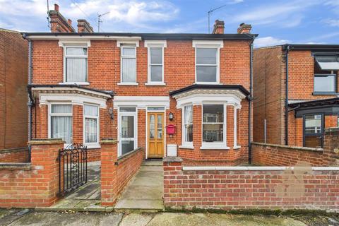 Sherrington Road, Ipswich IP1 3 bed semi