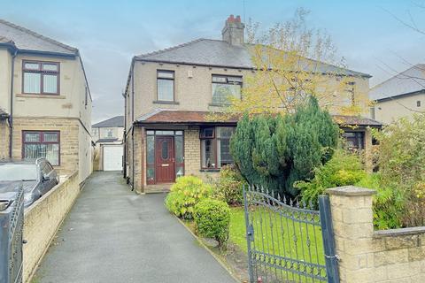 Moore Avenue, Wibsey, Bradford, BD6 3 bed semi