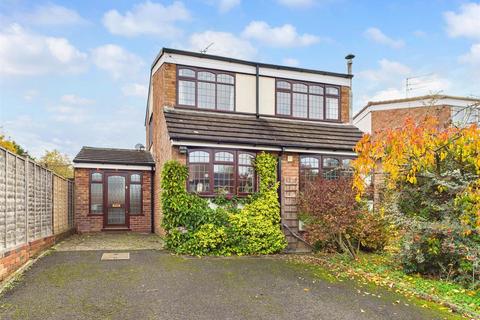 Six Ashes Road, Bobbington, Stourbridge 3 bed detached house for sale