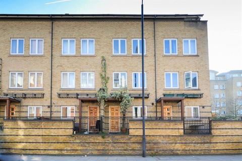 London E14 5 bed terraced house for sale