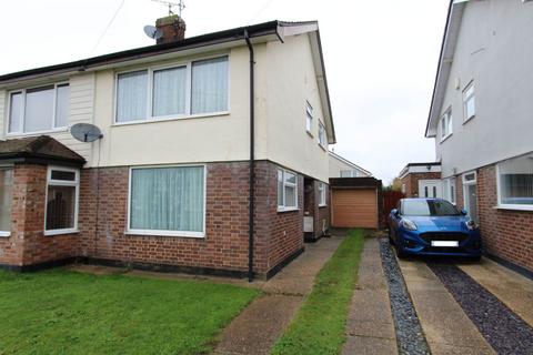Common Lane, Thundersley 2 bed semi