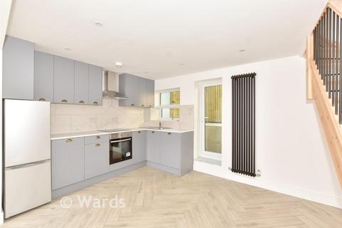 Albion Place, Hythe, Kent 2 bed duplex for sale