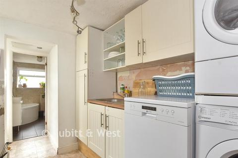 Town End, Caterham, Surrey 3 bed terraced house for sale