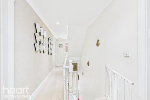 Frampton Grove, Milton Keynes 5 bed terraced house for sale