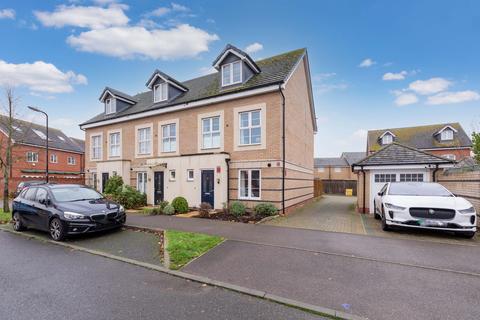 Kings Reach, Langley SL3 4 bed end of terrace house for sale