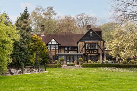 High Road, Coulsdon 5 bed detached house for sale