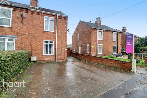 Moor Lane, North Hykeham 3 bed semi
