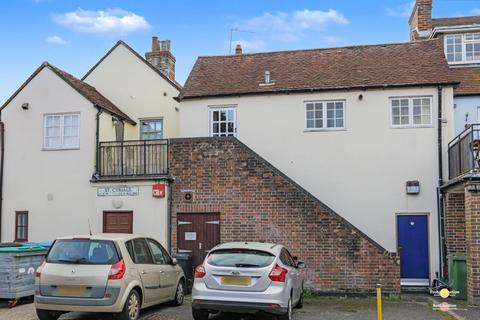St. Cyriacs, Chichester PO19 1 bed apartment for sale