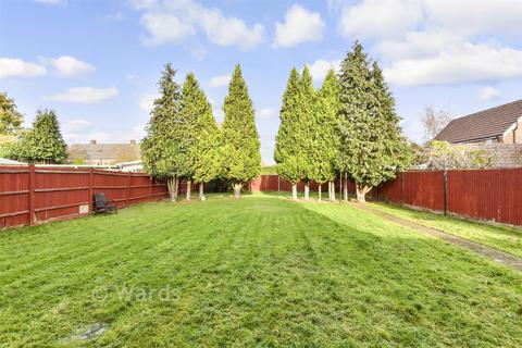 Queen Elizabeth Square, Maidstone, Kent 4 bed semi