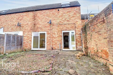 Foxglove Court, Basildon NO CHAIN !!! 3 bed terraced house for sale