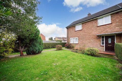 Front Street, Slip End, LU1 3 bed semi