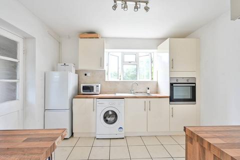 Stoughton Road, Guildford, GU1 3 bed semi
