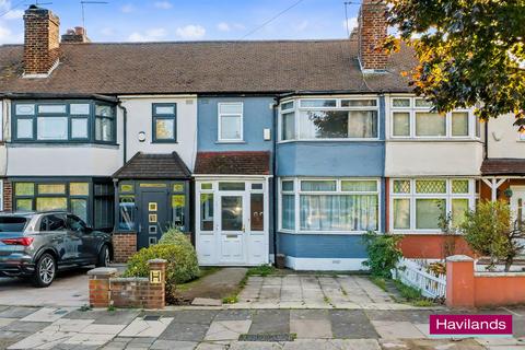 Dimsdale Drive, Enfield 3 bed terraced house for sale