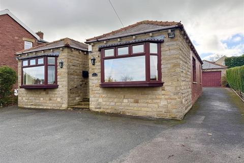 Huddersfield Road, Skelmanthorpe, HD8... 3 bed detached bungalow for sale