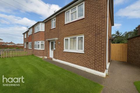 Linden Drive, Sheerness 2 bed maisonette for sale