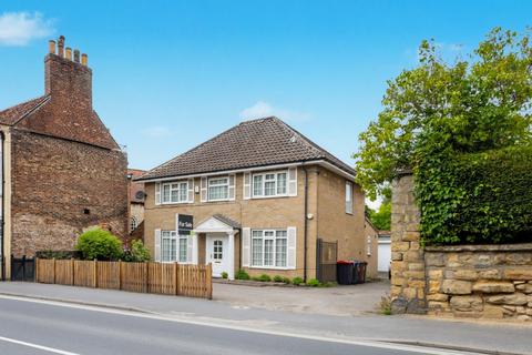 Old Maltongate, Malton YO17 3 bed detached house for sale