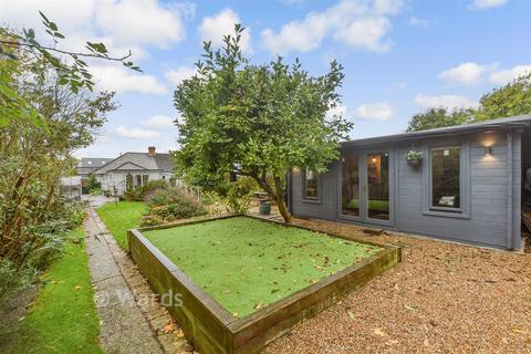 Canterbury Road, Ashford, Kent 3 bed semi