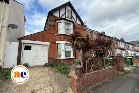 Riverdale Road, Erith, London, DA8 1PX 4 bed terraced house for sale