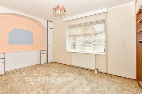 Rose Hill, Waterlooville, Hampshire 2 bed detached bungalow for sale