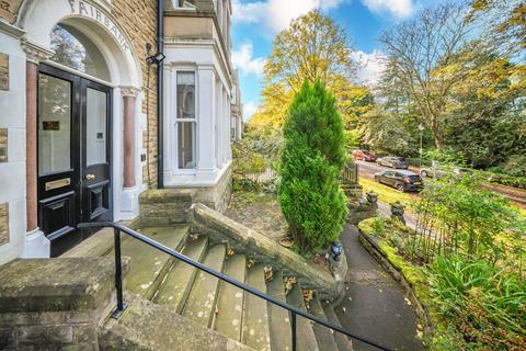 Valley Drive, Harrogate, North... 2 bed flat for sale