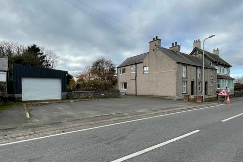 Newborough, Llanfairpwllgwyngyll... 3 bed semi