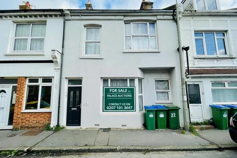 South Road, Newhaven BN9 2 bed ground floor flat for sale