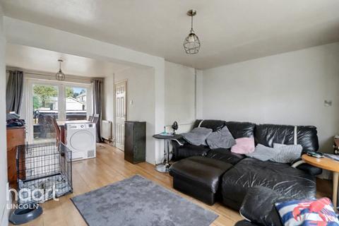 Churchill Drive, Newark 3 bed semi