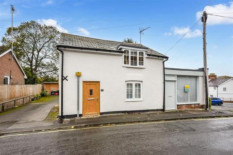 Dene Road, Andover 2 bed cottage for sale