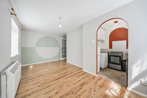 Henry Doulton Drive, London, SW17 1 bed flat for sale