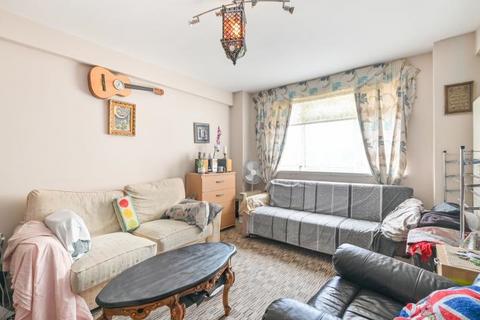 Ashford Court, Ashford Road, London, NW2 1 bed flat for sale