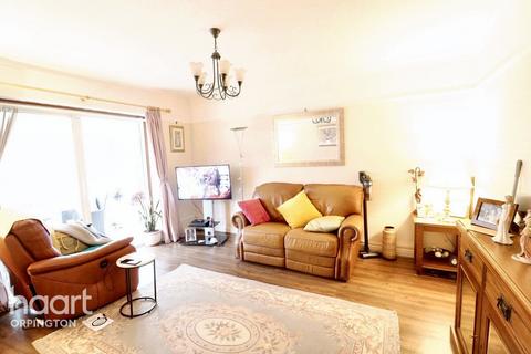 Beechwood Avenue, Orpington 2 bed detached bungalow for sale