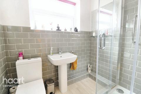 Beechwood Avenue, Orpington 2 bed detached bungalow for sale