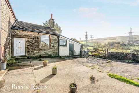 Rossendale Avenue, Lancashire BB11 3 bed semi
