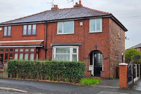 Greenside Lane, Droylsden 3 bed semi