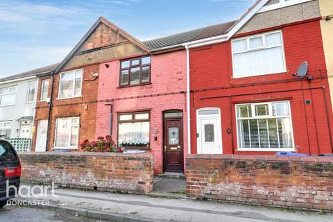 Queens Crescent, Edlington, Doncaster 2 bed terraced house for sale