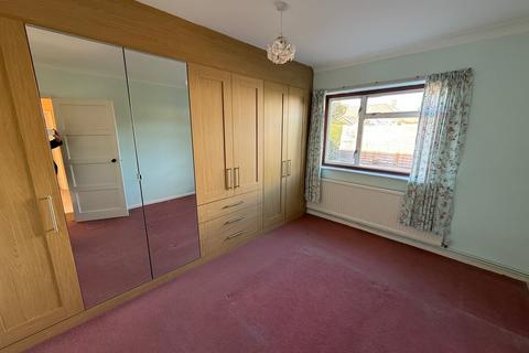 Willoughby Road, Bourne 2 bed detached bungalow for sale