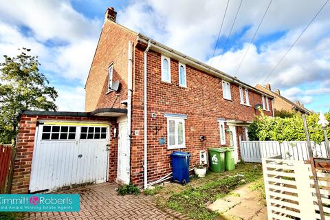 Grasmere Avenue, Easington Lane... 3 bed semi