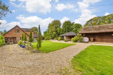 Bromley Green Road, Ruckinge... 5 bed chalet for sale
